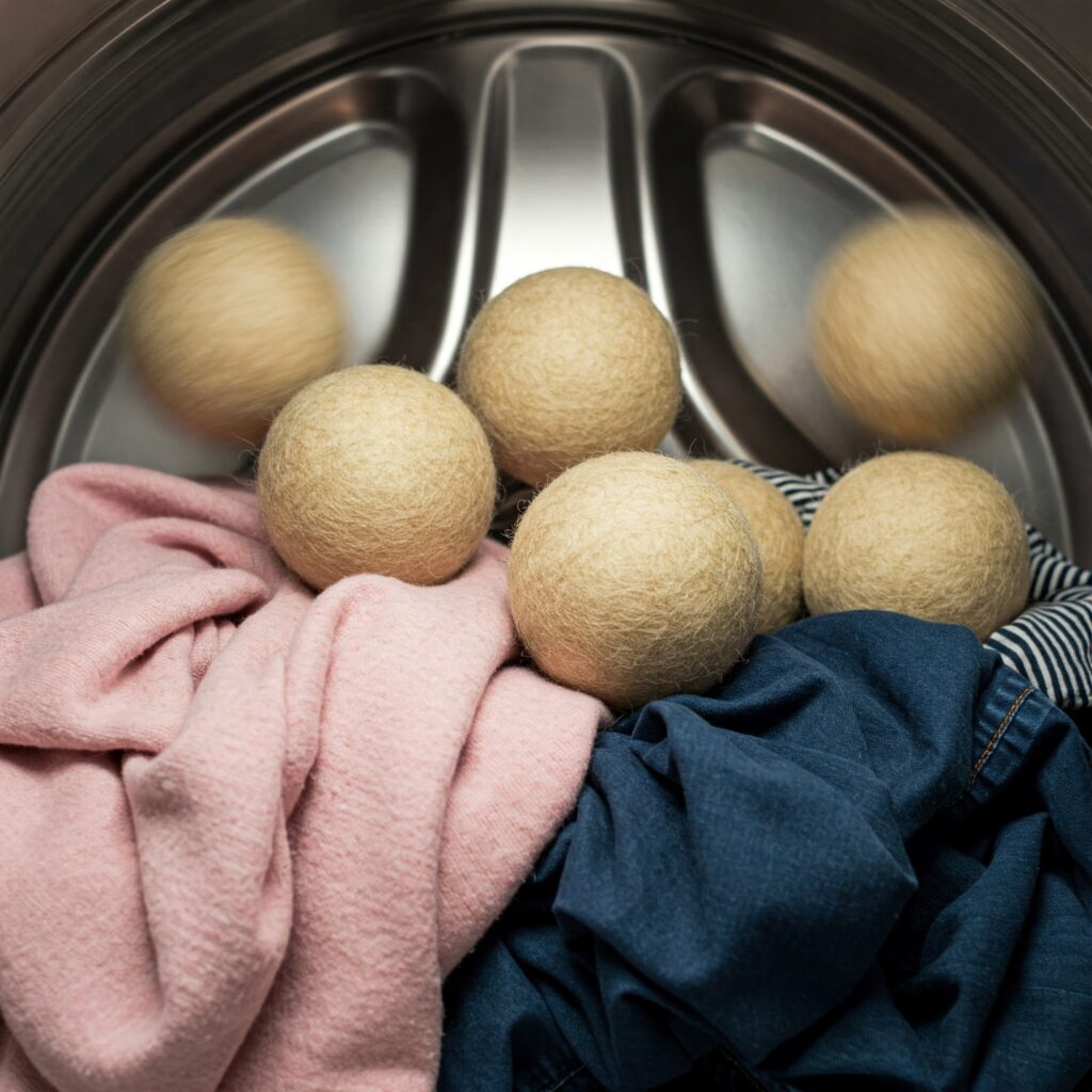 Wool dryer balls